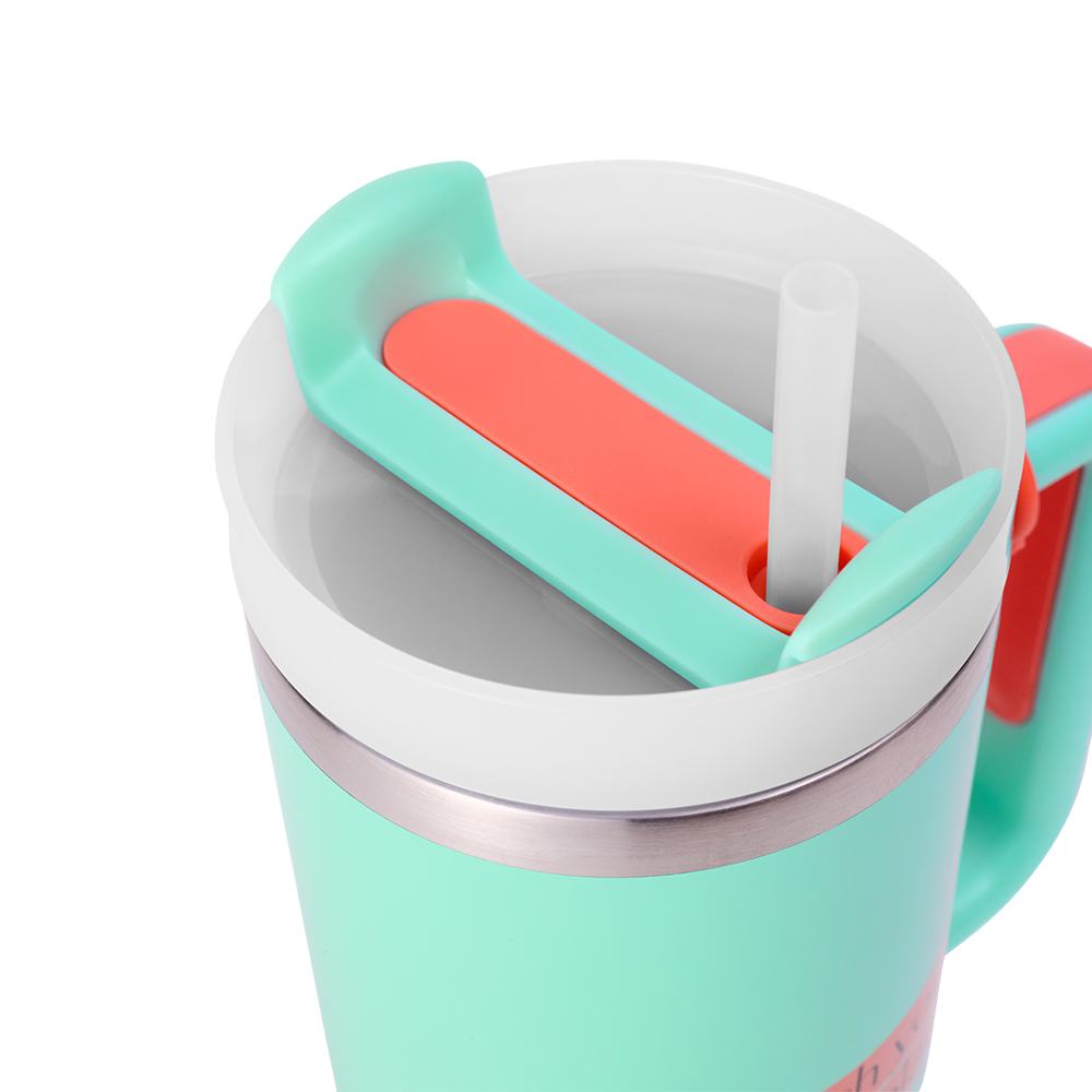 一个杯子的特写